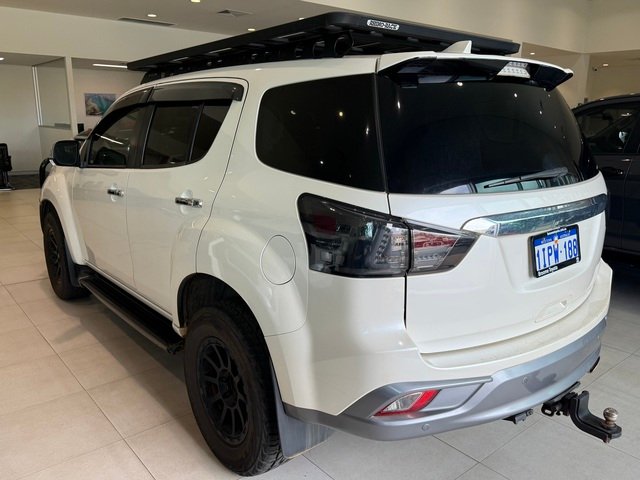 2020 ISUZU MU-X LS-T (4x4)