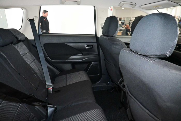 2019 Mitsubishi Outlander LS