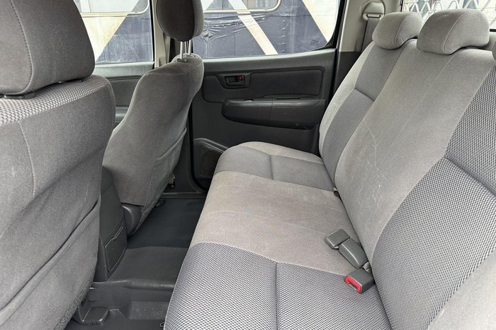 2012 Toyota Hilux SR KUN26R MY12 4X4 Glacier White