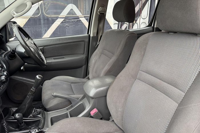 2012 Toyota Hilux SR KUN26R MY12 4X4 Glacier White