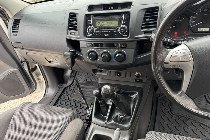 2012 Toyota Hilux SR KUN26R MY12 4X4 Glacier White