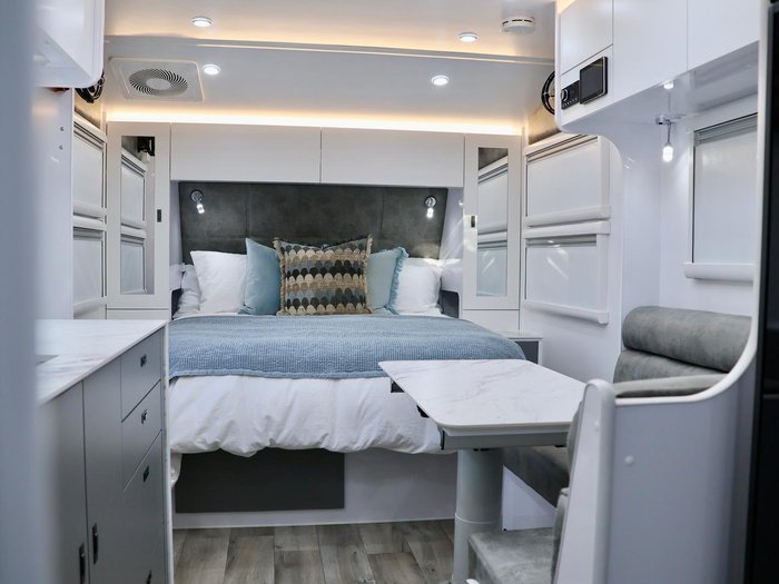 2025 Wonderland RV Amaroo 18Ft Composite Frame