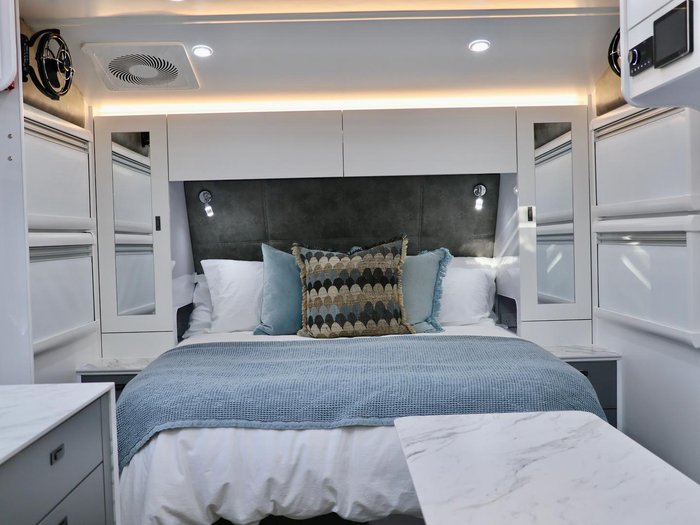 2025 Wonderland RV Amaroo 18Ft Composite Frame