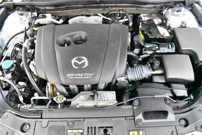 2018 Mazda 3 Neo Sport