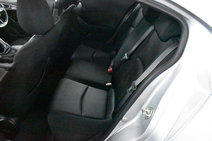 2018 Mazda 3 Neo Sport