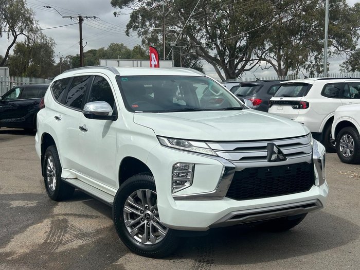 2020 Mitsubishi Pajero Sport GLX
