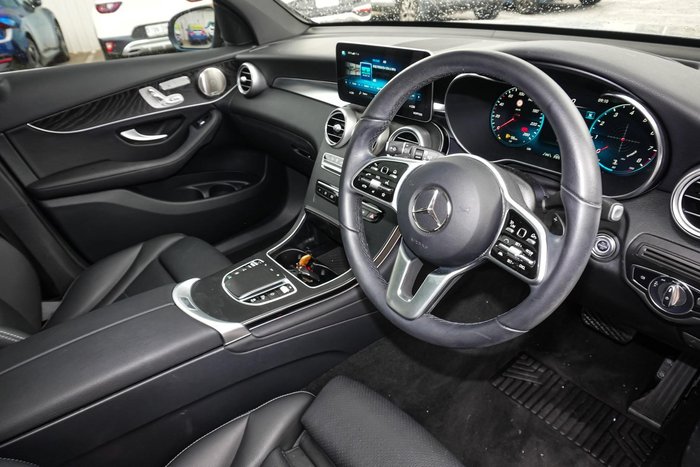 2021 Mercedes-Benz GLC-Class GLC300