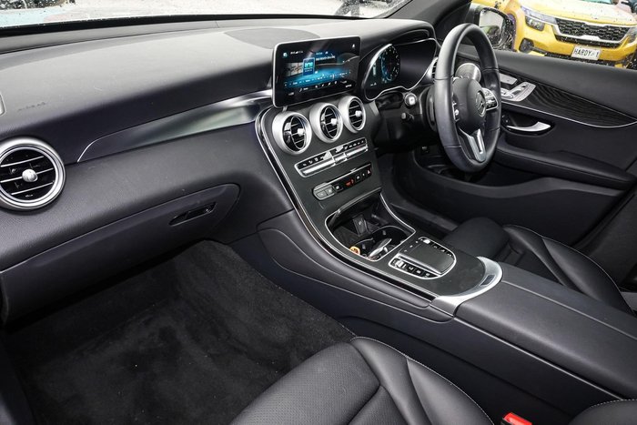 2021 Mercedes-Benz GLC-Class GLC300