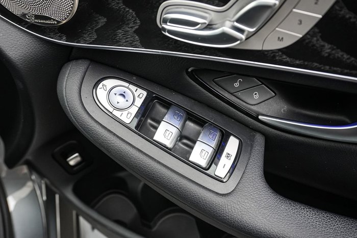 2021 Mercedes-Benz GLC-Class GLC300