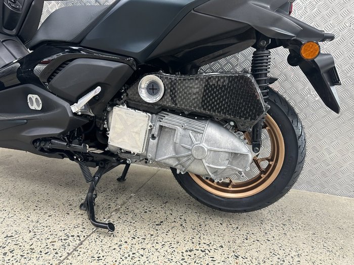 2023 Yamaha XMAX 300 (CZD300A) GREEN