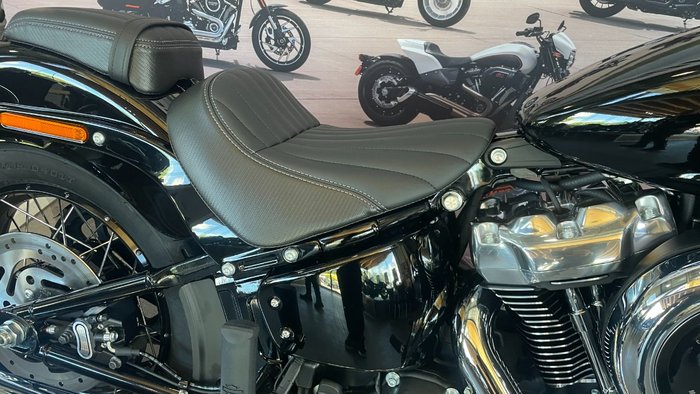 2025 Harley-davidson FXBB STREET BOB (117) Vivid Black