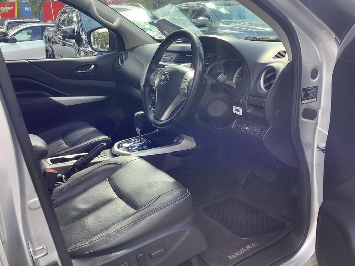 2017 Nissan Navara ST-X