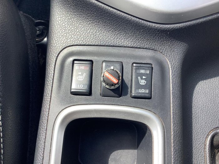 2017 Nissan Navara ST-X