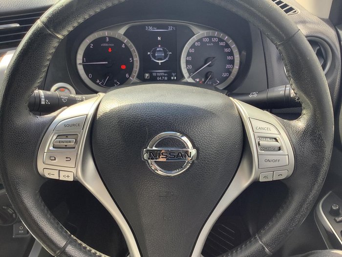 2017 Nissan Navara ST-X