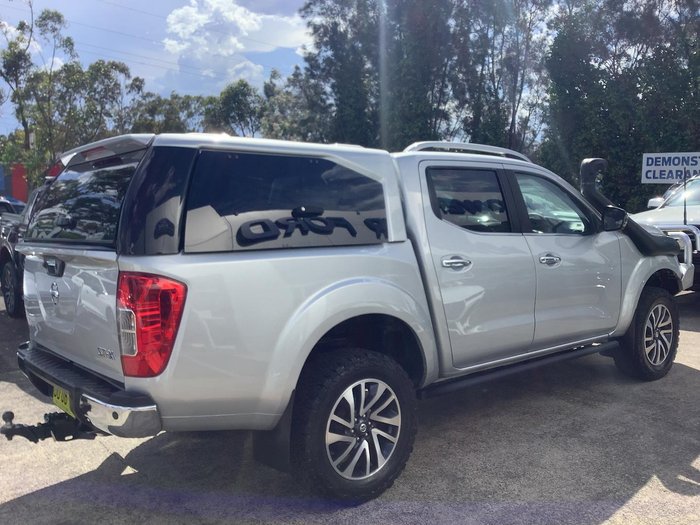2017 Nissan Navara ST-X
