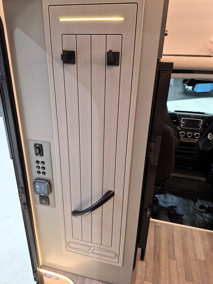 2025 Sunliner Switch 494