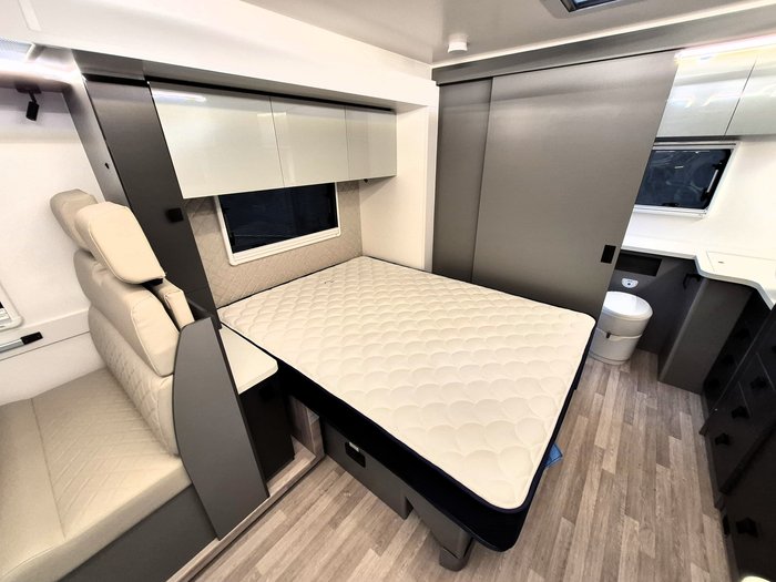 2025 Sunliner Switch 494