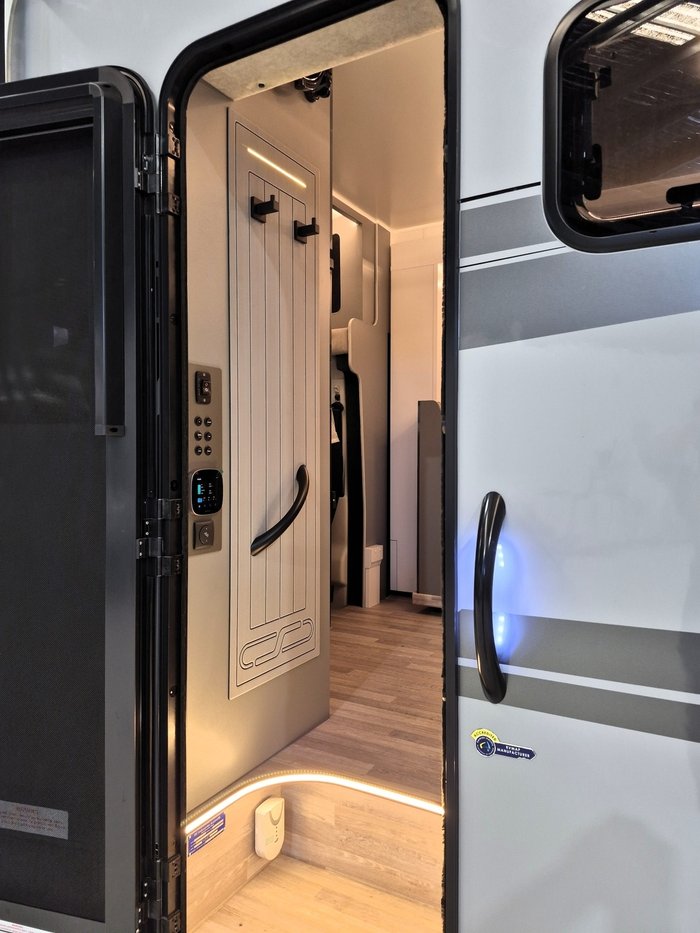 2025 Sunliner Switch 494