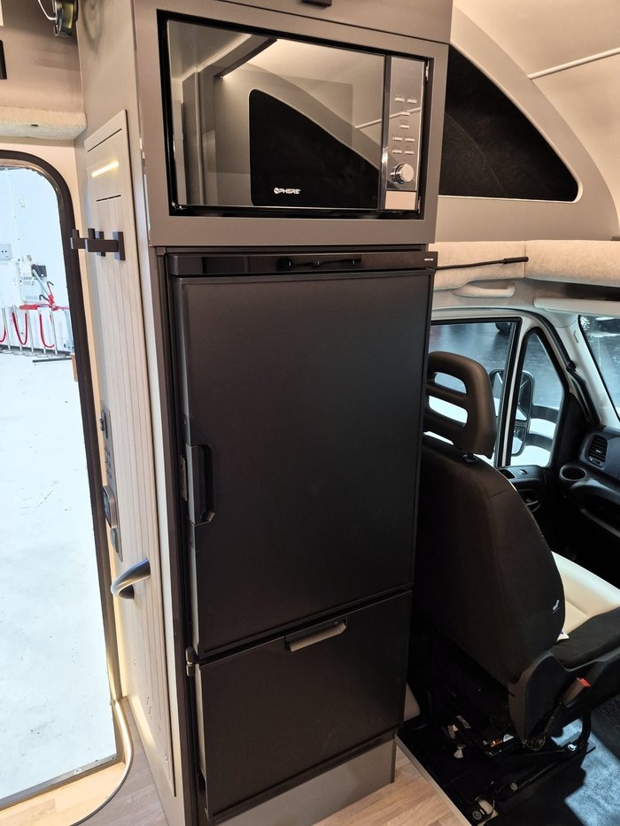 2025 Sunliner Switch 494