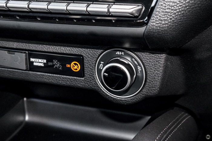 2025 Mazda BT-50 XTR