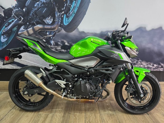 2025 Kawasaki Z500 GREEN
