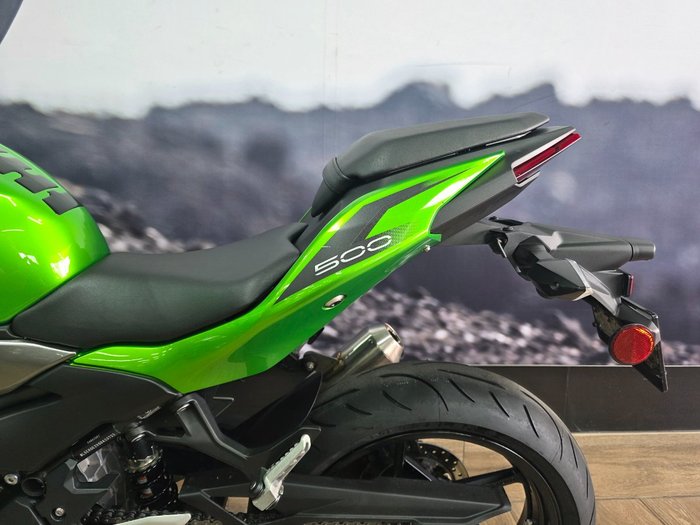 2025 Kawasaki Z500 GREEN