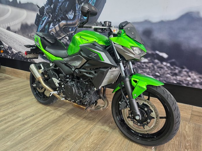 2025 Kawasaki Z500 GREEN