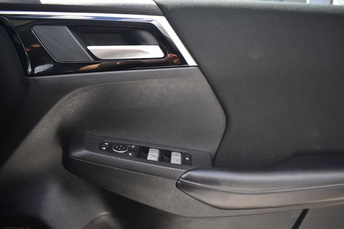 2023 Mitsubishi Outlander ES