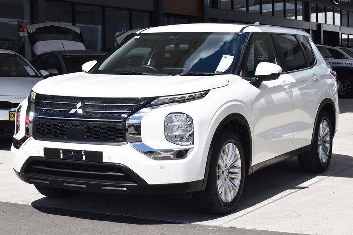 2023 Mitsubishi Outlander ES