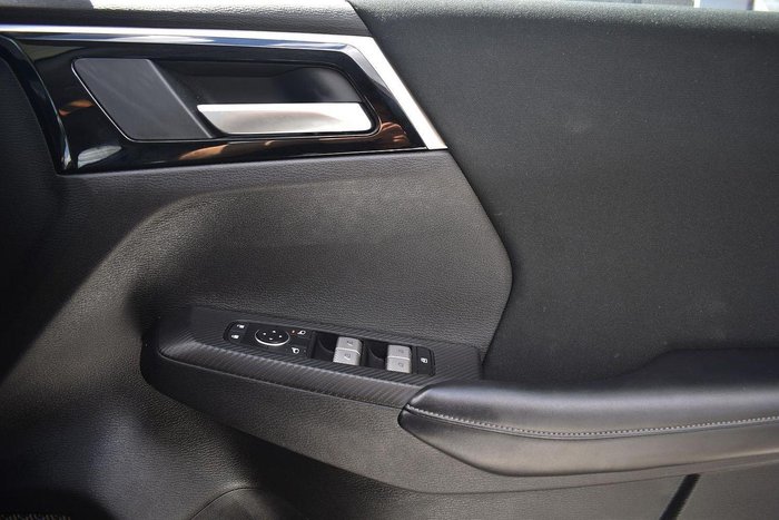 2023 Mitsubishi Outlander ES