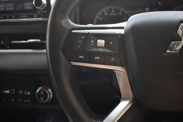 2023 Mitsubishi Outlander ES