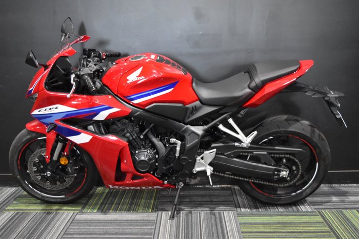 2024 Honda CBR650R Red