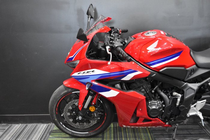 2024 Honda CBR650R Red