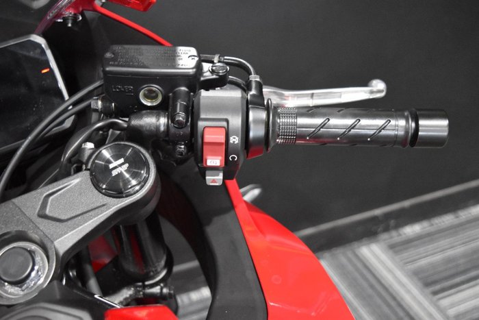 2024 Honda CBR650R Red
