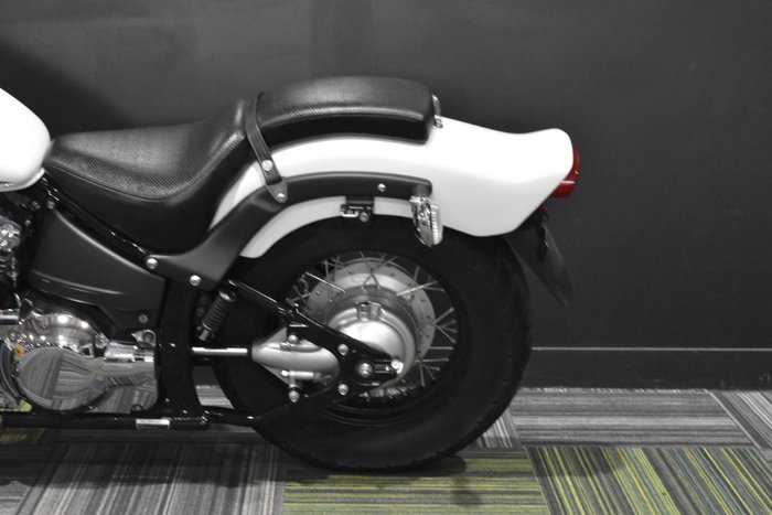 2016 Yamaha XVS650 V-STAR CUSTOM WHITE