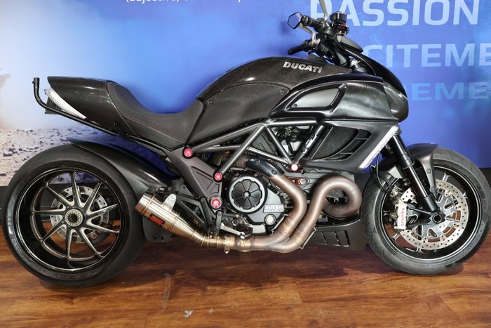 2012 Ducati DIAVEL CARBON Black