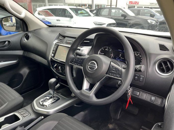 2021 Nissan Navara SL