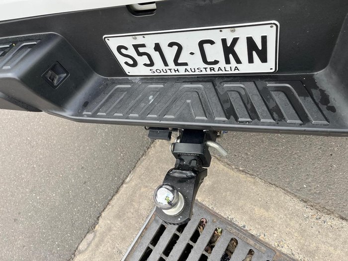 2021 Nissan Navara SL