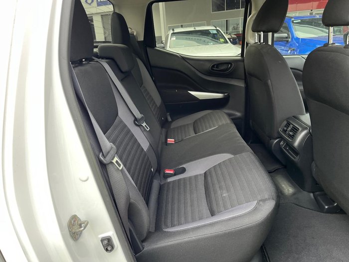 2021 Nissan Navara SL