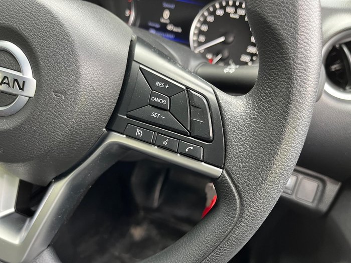 2021 Nissan Navara SL