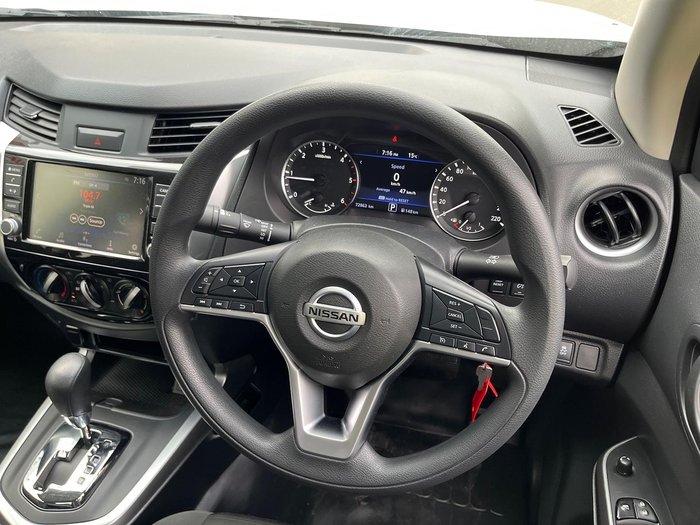 2021 Nissan Navara SL