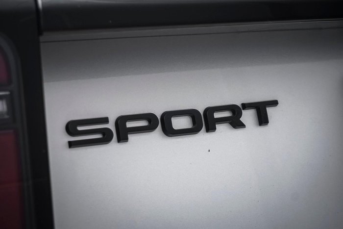 2025 Land Rover Discovery Sport P300e Dynamic SE