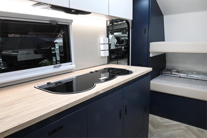 2025 Royal Flair Razor XT