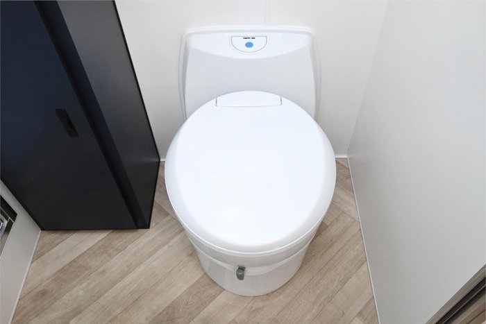 2025 Royal Flair Razor XT