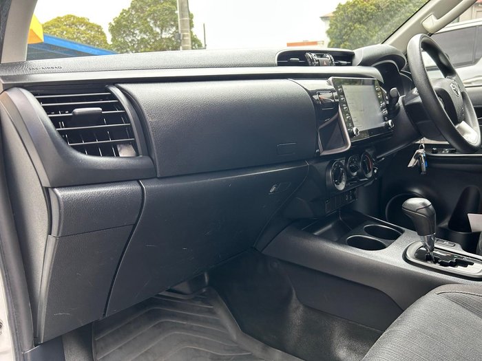 2020 Toyota Hilux SR