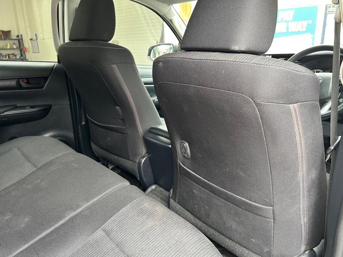 2020 Toyota Hilux SR