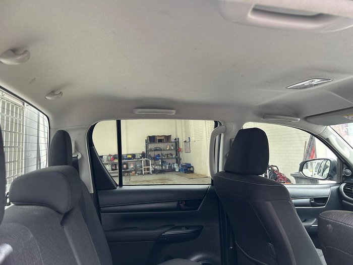 2020 Toyota Hilux SR