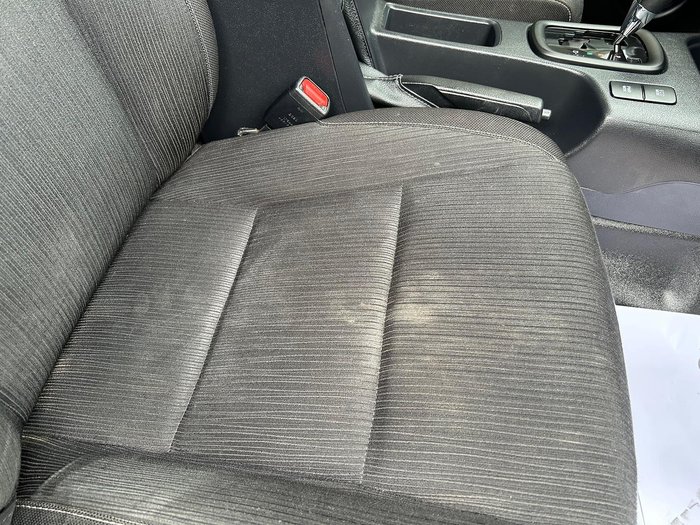 2020 Toyota Hilux SR