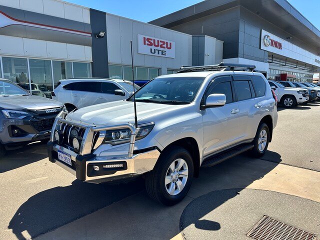 2018 Toyota Prado PRADO DSL WGN A/T GXL 4277430 002 Silver Pearl