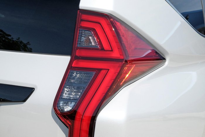 2024 Mitsubishi Pajero Sport GSR QG MY24 4X4 Dual Range White Diamond with Black Roof